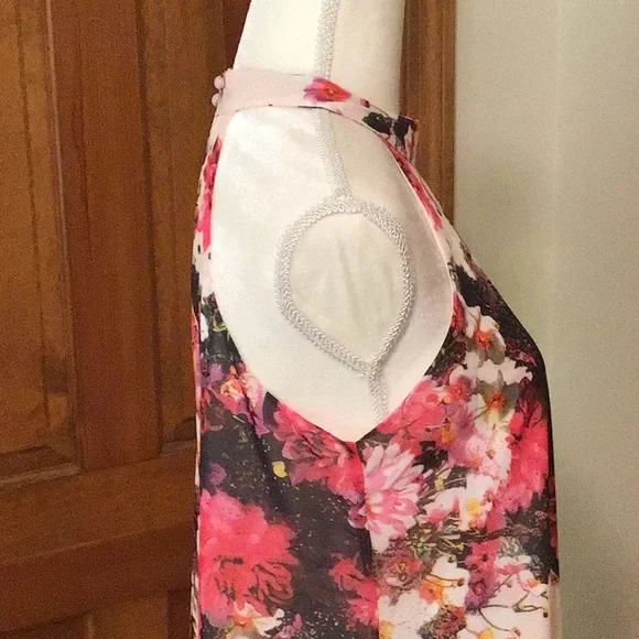 Gorgeous Halter Dress - Picture 5 of 5